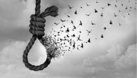 UP: सूदखोर की धमकी से तंग एयरफोर्स कर्मी ने की खुदकुशी, कहा- ‘पत्नी को उठा ले जाएगा’