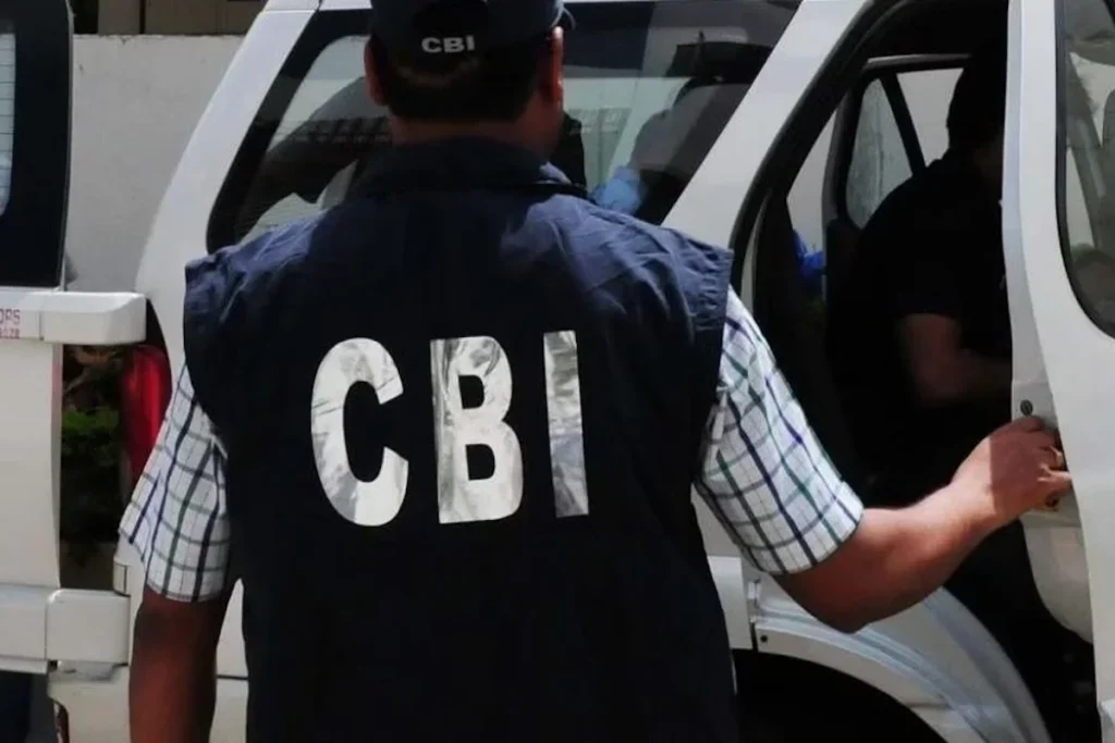 CBI का बड़ा एक्शन: मेडिकल कॉलेज घोटाले में TISS चांसलर DP सिंह समेत 35 आरोपी
