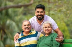 KHABER AAJ KI - मां बाप की सेवा करने के लिए सरकार से मिलेगी 30 दिन की छुट्टी