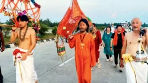 अरबपति प्रॉपर्टी और बिजनेस छोड़ कांवड़ यात्रा पर क्यों निकला