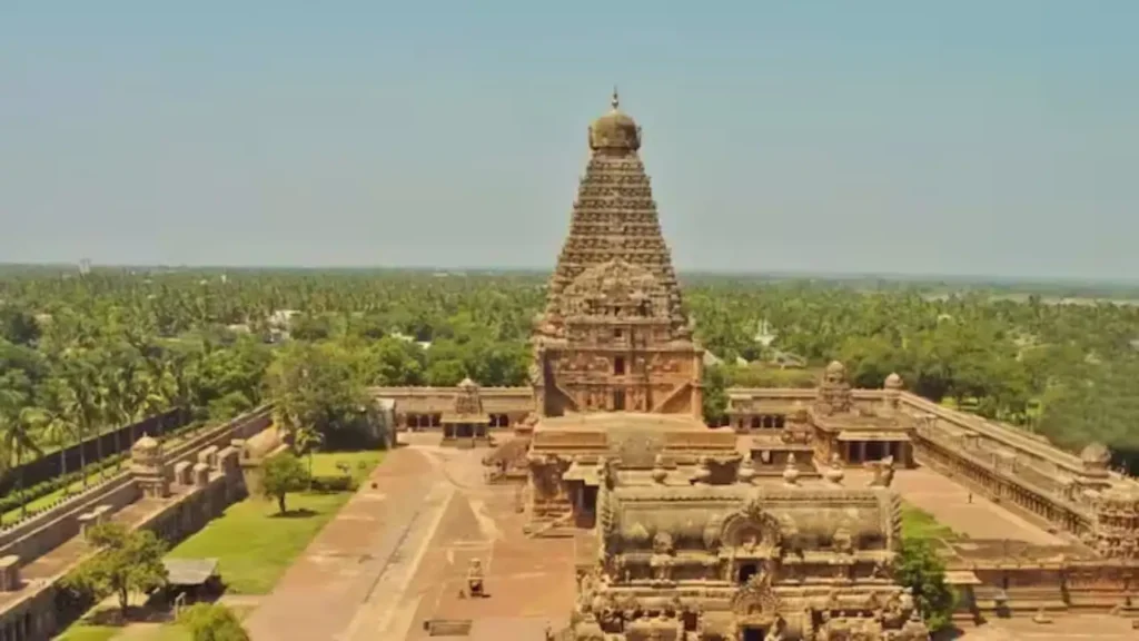 ब्रिहदीश्वर मंदिर बना विश्व अजूबा