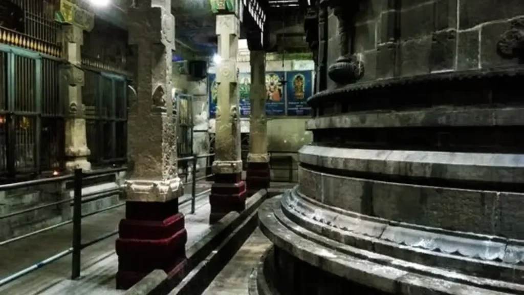 तिरुवल्लुर के हृदयलीश्वर मंदिर