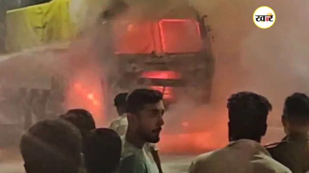 इंदौर में बेकाबू ट्रक ने मचाई तबाही, दो की मौत