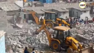 कर्नाटक में बुलडोजर कार्रवाई से बेघर हुए सैकड़ों लोग