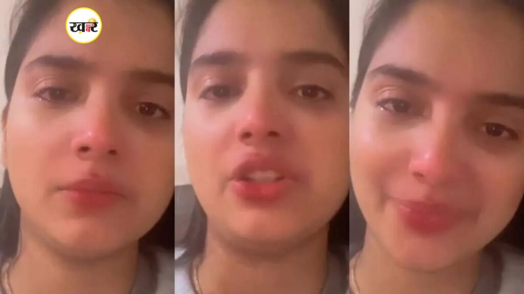 छात्रा का आरोप: प्रोफेसर के कमरे में जाने का दबाव