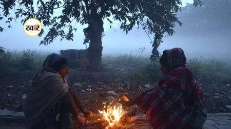 Delhi Weather: राजधानी में कंपकंपाहट वाली ठंड का कहर, IMD ने जारी किया येलो अलर्ट, पढ़ें लेटेस्ट अपडेट राजधानी में कंपकंपाहट वाली ठंड का कहर