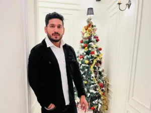 पत्नी के सामने पति की गोली मारकर हत्या, VIDEO: ग्रेटर नोएडा में दौड़ाकर 3 गोलियां मारीं, गर्दन पर चाकू बरसाए