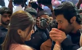 रश्मिका मंदाना–विजय देवरकोंडा शादी के लिए उदयपुर रवाना, फैंस को बेसब्री से इंतज़ार