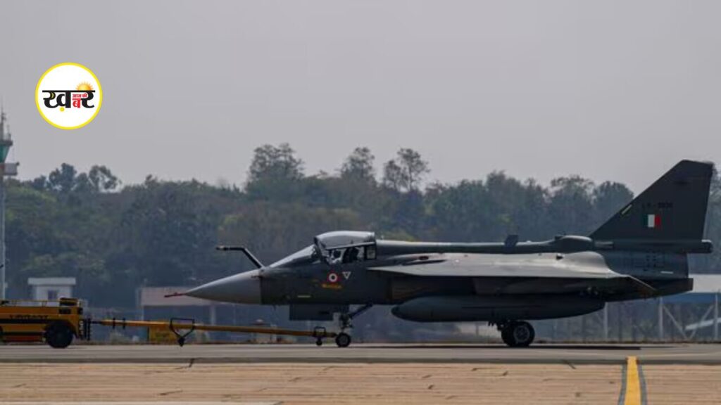 Tejas Fighter Jet Crash: लैंडिंग के दौरान तेजस क्रैश, तकनीकी खराबी की आशंका, IAF ने 30 जेट ग्राउंड किए तेजस फाइटर जेट रनवे से फिसला