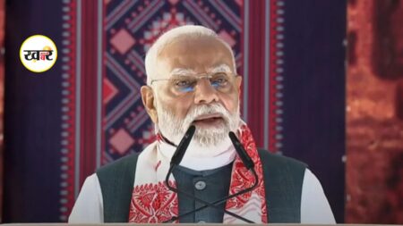 डिब्रूगढ़ में नेशनल हाईवे पर PM मोदी के विमान की पहली लैंडिंग, PM ने किया कुमार भास्कर वर्मा सेतु का उद्घाटन असम दौरे पर डिब्रूगढ़ पहुंचे प्रधानमंत्री मोदी