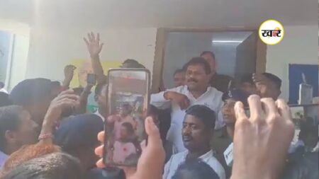 नीतीश के फैसले पर JDU में बवाल