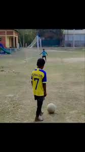 Ronaldo टी-शर्ट वाले बच्चे का शानदार गोल, वीडियो वायरल