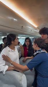 फ्लाइट में नाश्ते को लेकर विवाद, मांसाहारी खाने पर महिला नाराज़,video viral