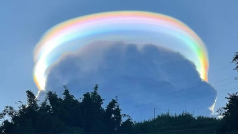 Rainbow cloud