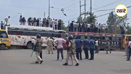 Bhopal Farmer Protest: सरकार के आश्वासन पर खत्म हुआ भोपाल किसान आंदोलन, मूंग खरीदी पर बनी सहमति सरकार ने किसानों को ज्यादा मूंग खरीदी का आश्वासन दिया है