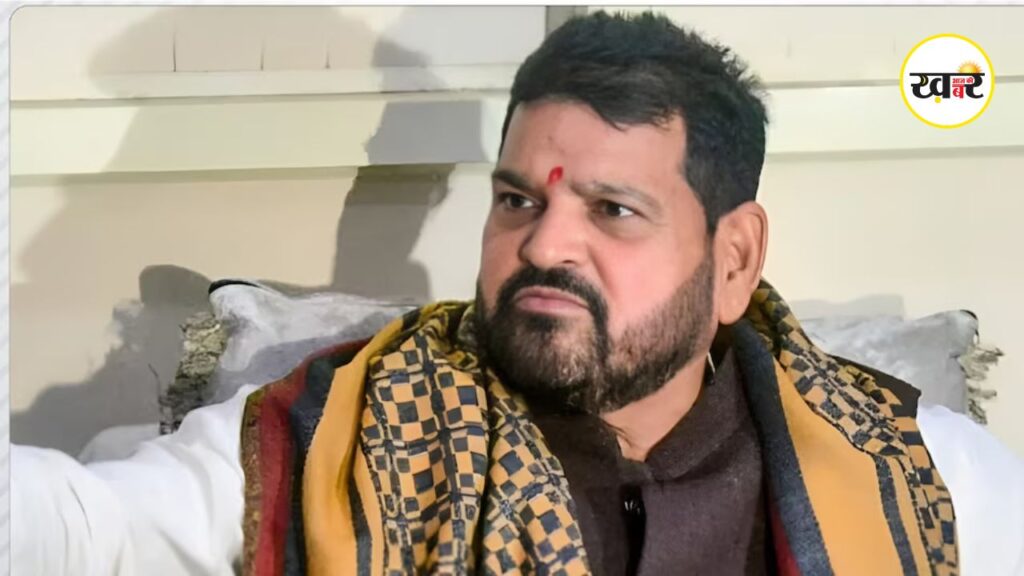 Brij Bhushan Sharan Singh: राउज एवेन्यू कोर्ट का बड़ा फैसला, महिला पहलवानों के यौन उत्पीड़न मामले में बृजभूषण शरण सिंह हुए बरी बृजभूषण शरण सिंह यौन शोषण केस में बरी हो गए हैं
