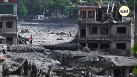 Nepal Flash Flood: नेपाल की बाढ़ पर मुआवजे की मांग, भारत ने कहा- जलवायु संकट से मिलकर लड़ना होगा Nepal Flash Flood: नेपाल की बाढ़ पर मुआवजे की मांग