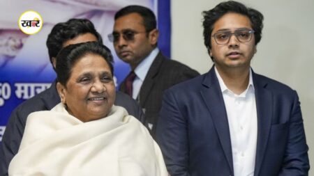Uttar Pradesh News: मायावती ने आकाश आनंद पर लगाए गंभीर आरोप